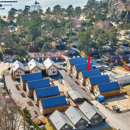 Holiday home Arostunet 3 *