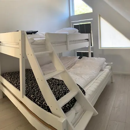 Arostunet 3 *